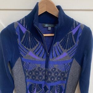 Title nine Blue and Gray Patterned Zip-Up tunic Sweater size xs